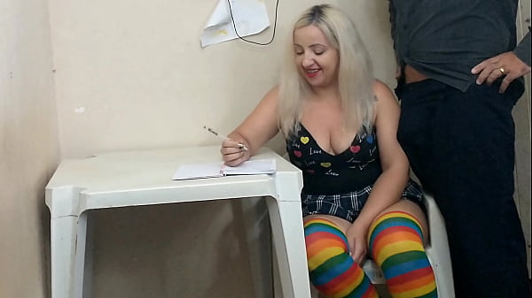 Sexo anal na escola